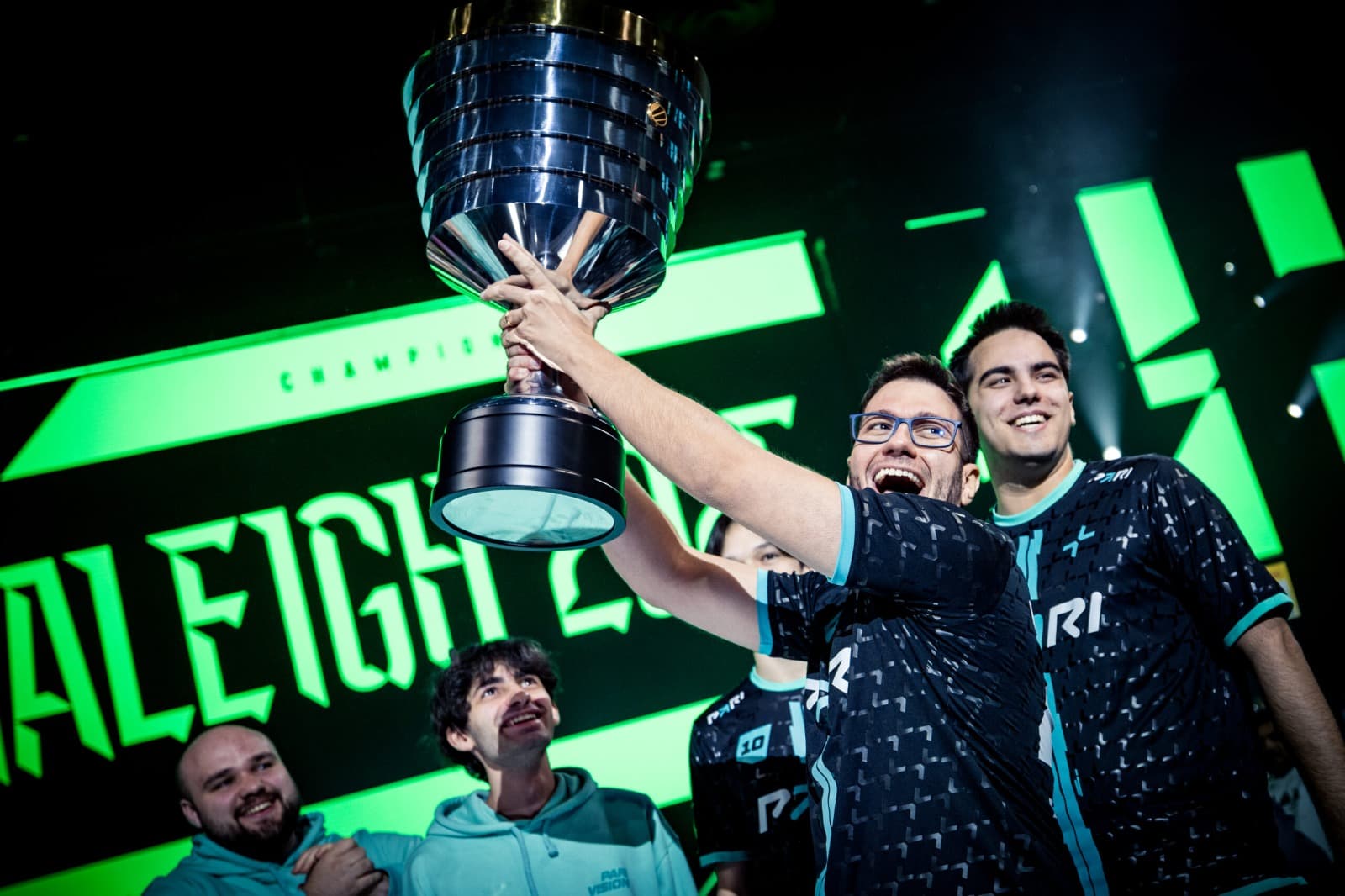 Filipe Astini, coach tricampeão de Dota 2